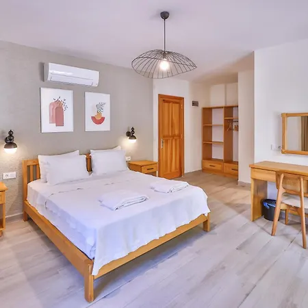 Mina Aparthotel
